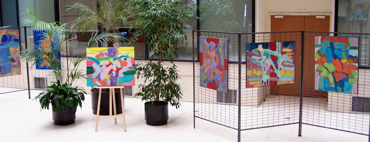 instalaciones en la ernest & young sociedad comercial 